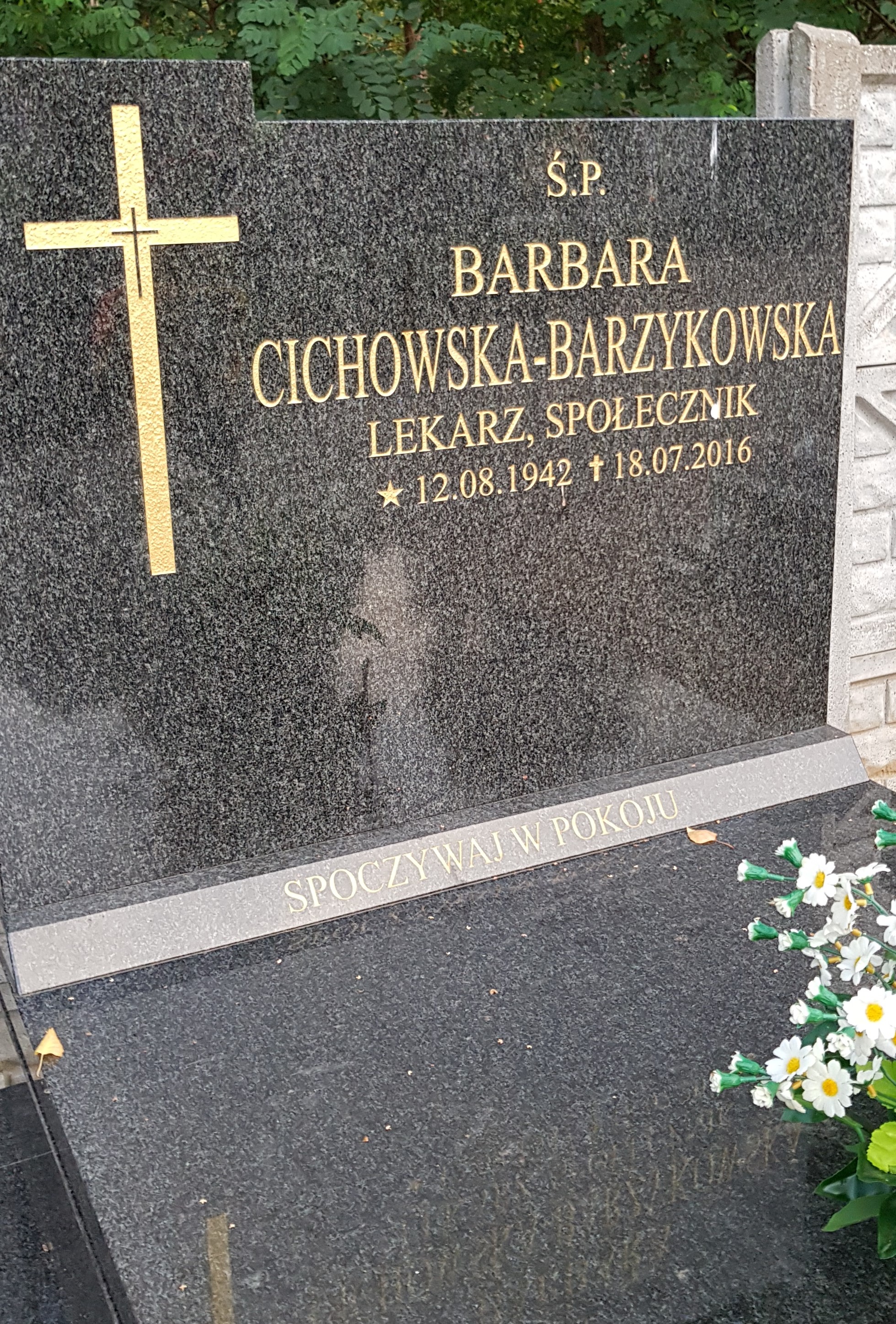 Barbara Cichowska - Barzykowska 1942 Chodzież - Grobonet - Wyszukiwarka osób pochowanych